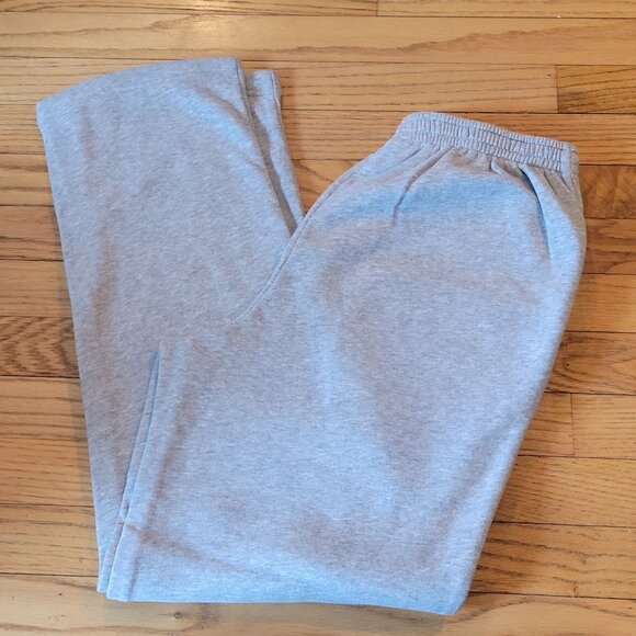 The Vermont Country Store Gray Sweatshirt & Sweatpants Set - Small - Picture 3 of 6